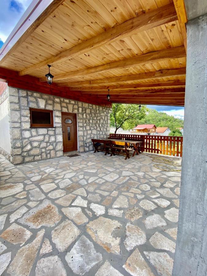 Mountain Village House ツェティニェ エクステリア 写真
