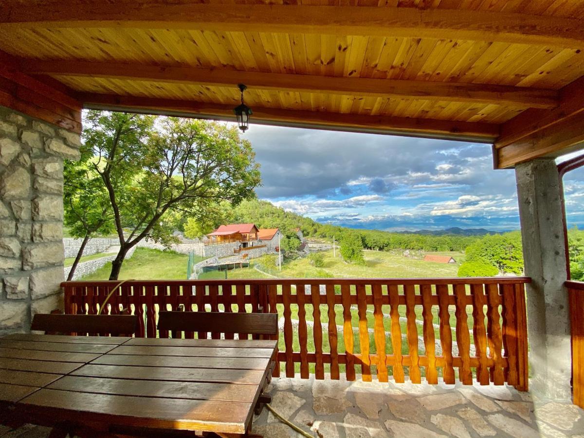 Mountain Village House ツェティニェ エクステリア 写真