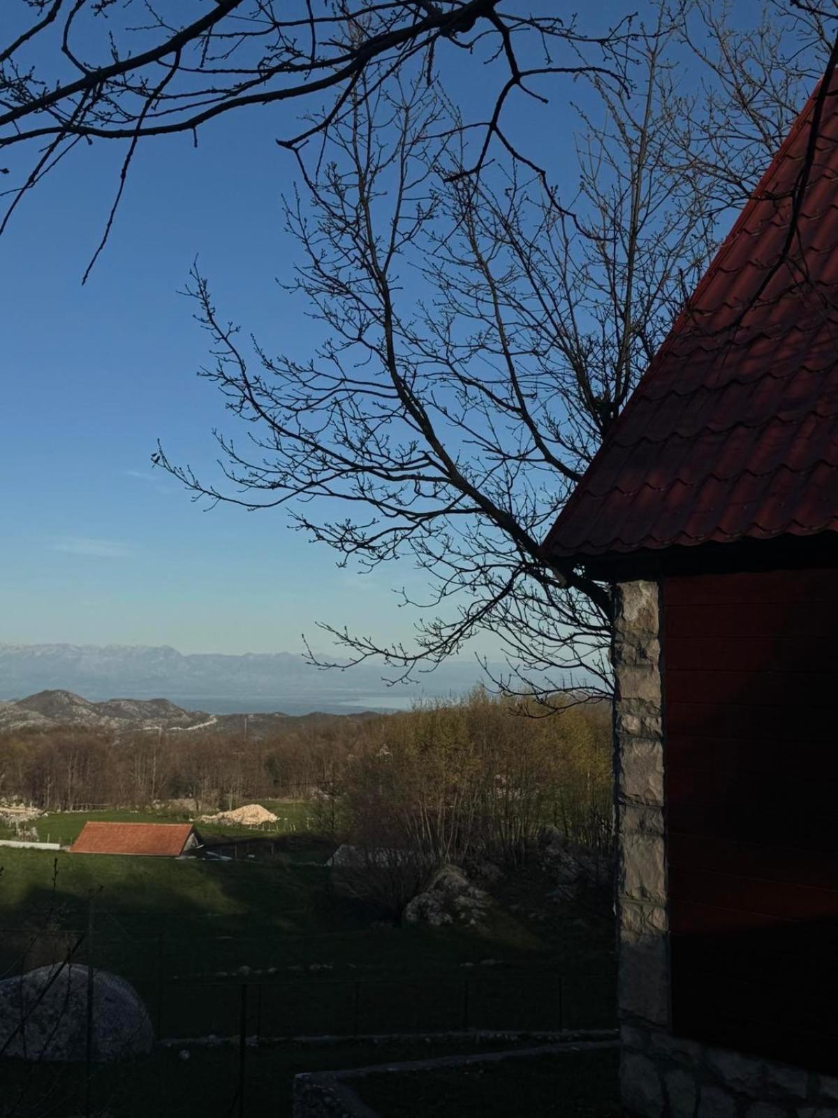 Mountain Village House ツェティニェ エクステリア 写真